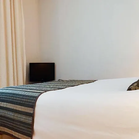 ريسايدهوتيل غرونيت 3*